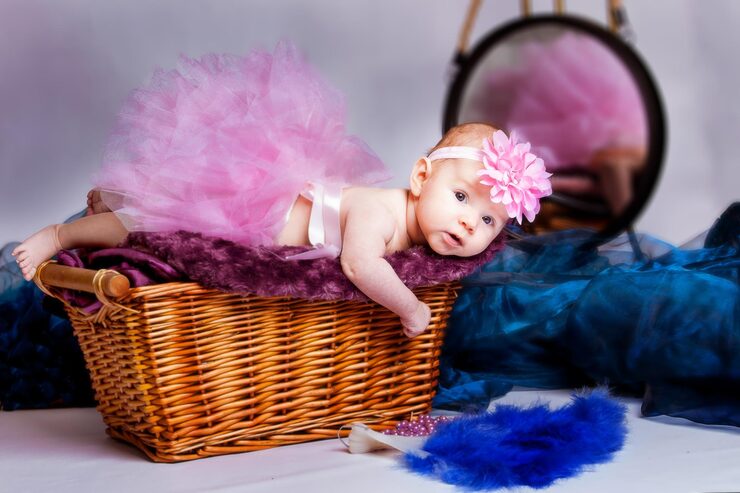 baby-girl-tutu-basket_1048944-13599745